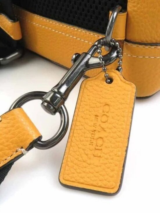 Auth COACH Body Bag Yellow Leather - r11072k main image 4
